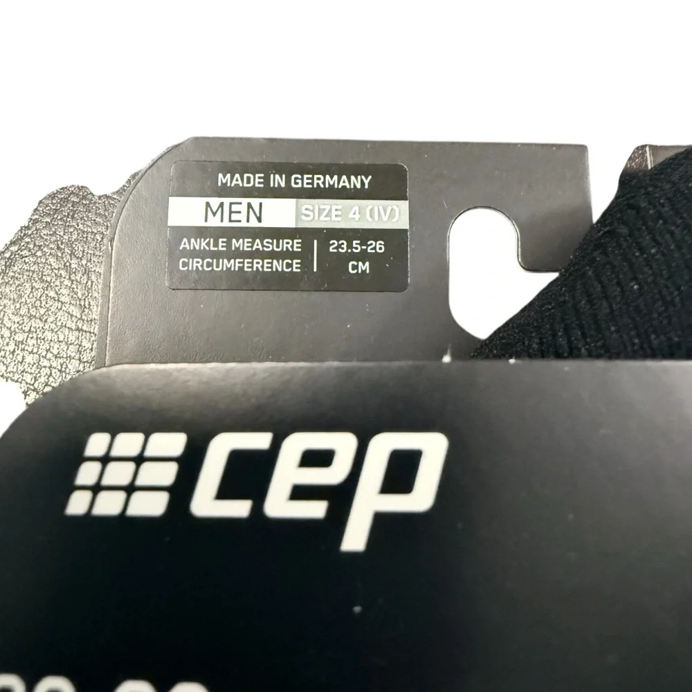 CEP MEN’S CREW MID CUT ATHLETIC PERFORMANCE RUNNING SOCKS RED GRAY‎ SIZE 4